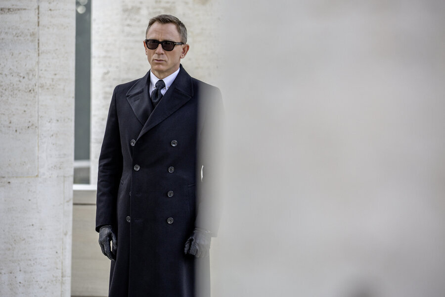 spectre film rating