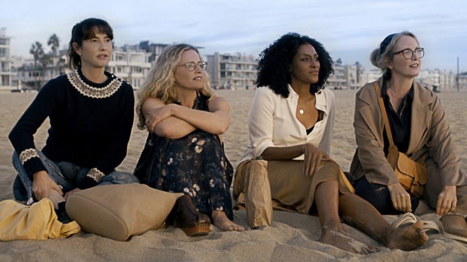 On the Verge Vite al limite, recensione della comedy Netflix