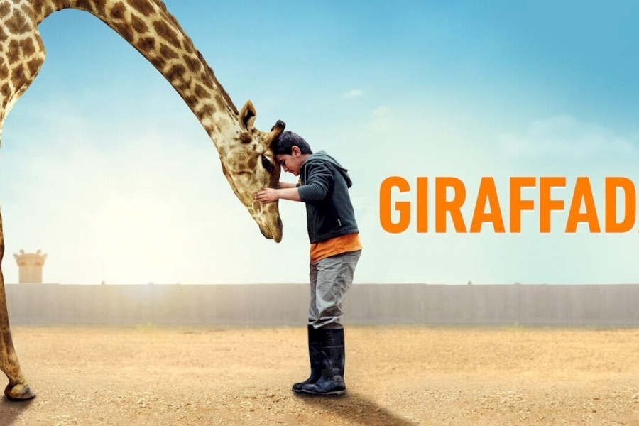 Giraffada image